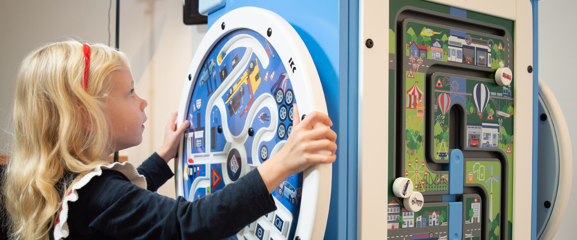 Bosch Car Services Showroom kinderhoek met custom modules Bosch Car Services Showroom kinderhoek met custom modules